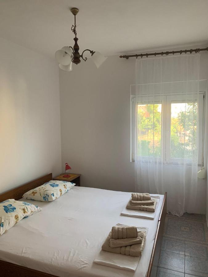 Apartment Jure Трогир Екстериор снимка