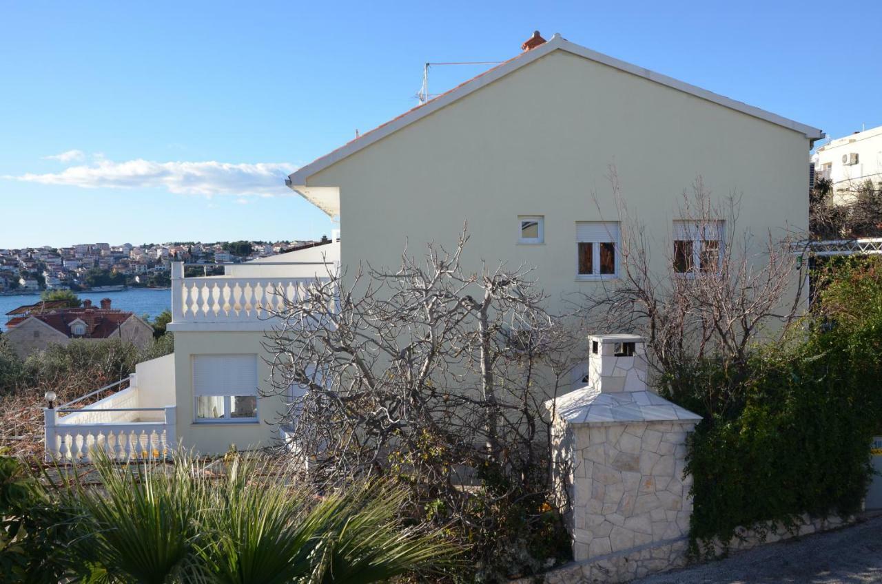Apartment Jure Трогир Екстериор снимка