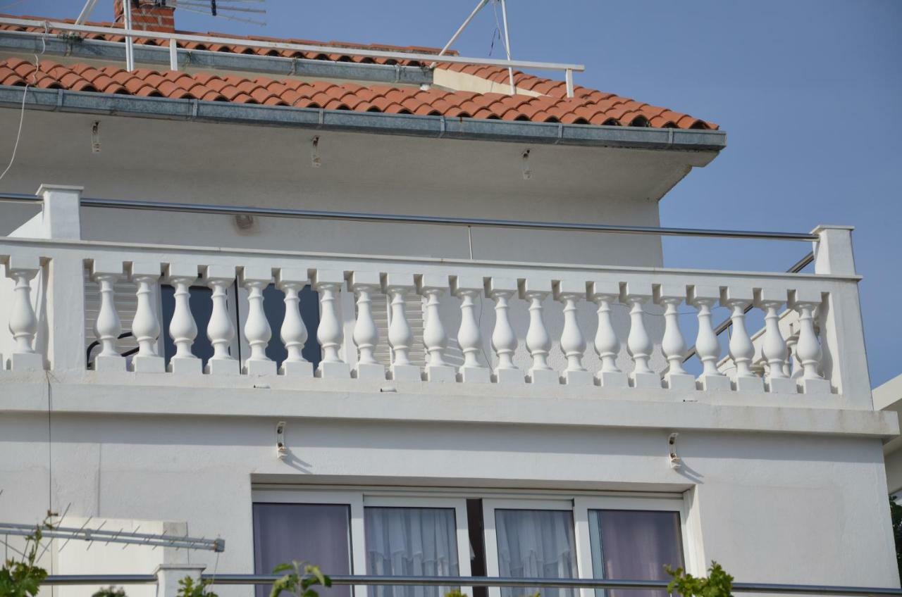 Apartment Jure Трогир Екстериор снимка