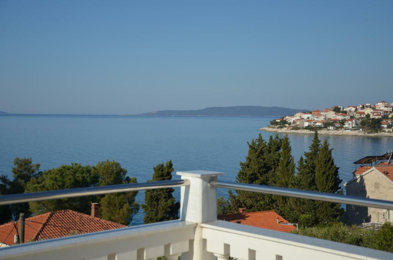 Apartment Jure Трогир Екстериор снимка