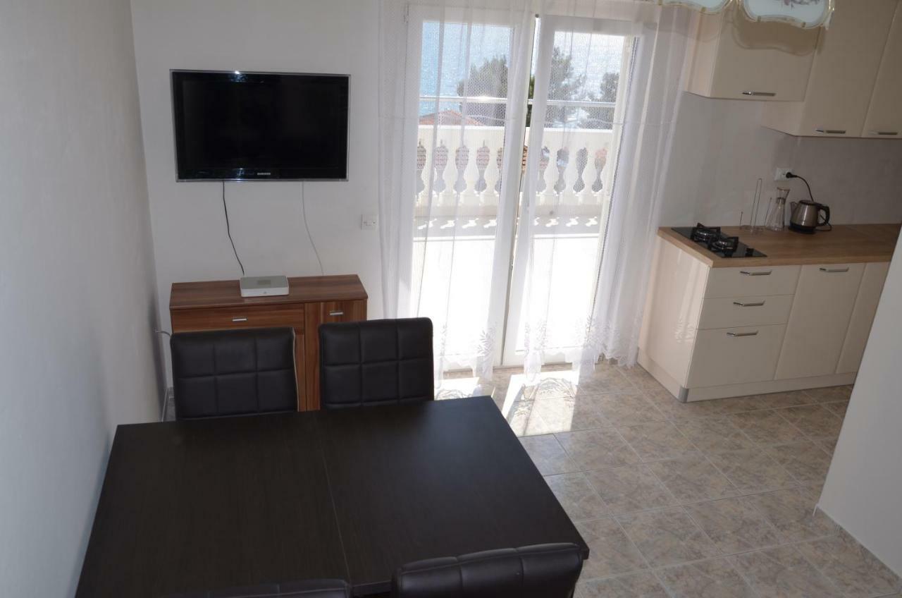 Apartment Jure Трогир Екстериор снимка