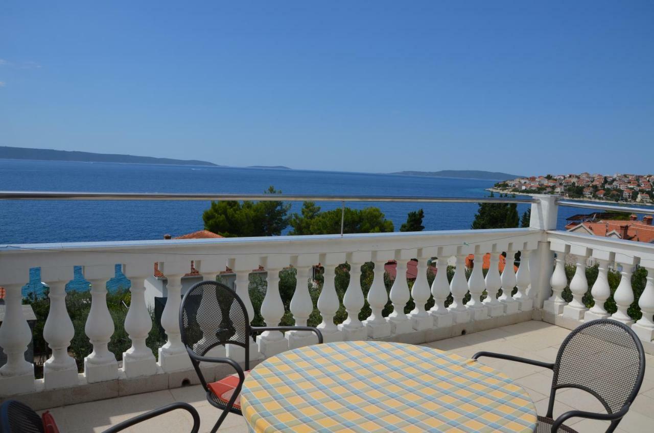 Apartment Jure Трогир Екстериор снимка